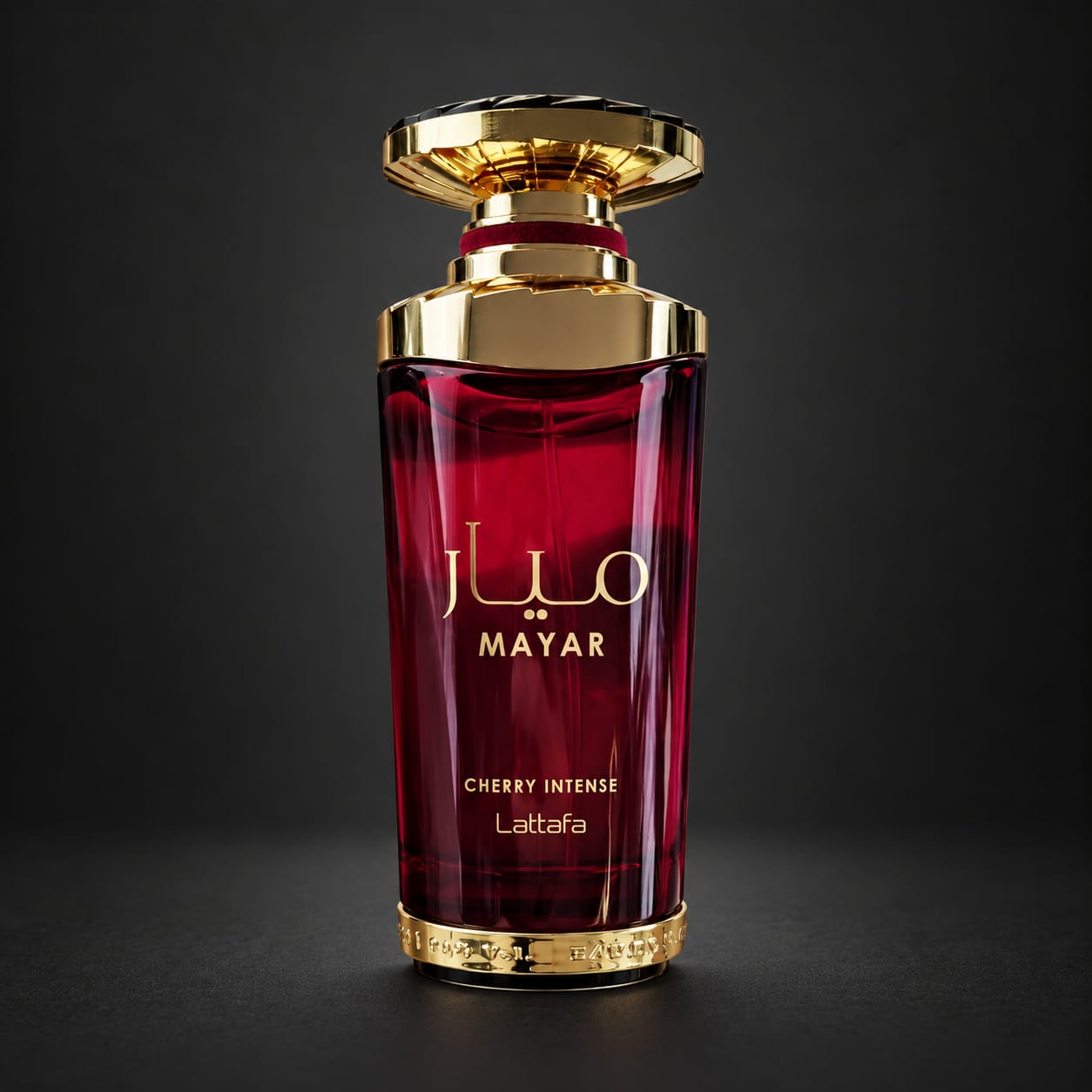 Frasco vermelho com tampa dourada do perfume Mayar Cherry Intense da Lattafa